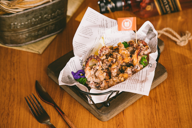 潮社区西餐酒吧品牌全案